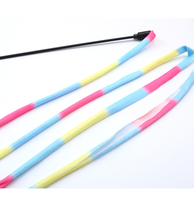 Bâton flexible en plastique avec long ruban en soie arc-en-ciel pour l'exercice, le divertissement et le soulagement de l'ennui, jouet interactif pour chat