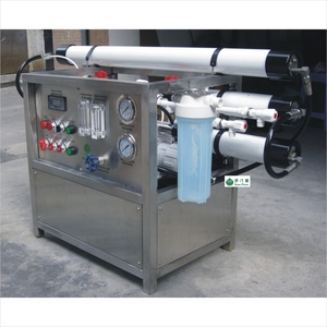 Système de purification et de dessalement d'eau par osmose inverse <span class=keywords><strong>GreenPlanet</strong></span> 3000L/jour avec moteur et pompe - Product Image 3