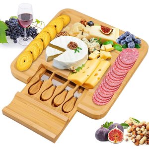 Tabla de Quesos de Bambú con Juego de Cuchillos 33x33cm, Bandeja Extraíble, Tabla de Cortar Multifuncional para Servir en Fiestas - Product Image 3