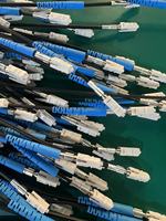 Kabel Patch Fiber Optik Indoor China Weiting LSZH G657A1 Bahan PVC Kelas Carrier Panjang Dapat Disesuaikan Penjualan Langsung Pabrik 1m 2m