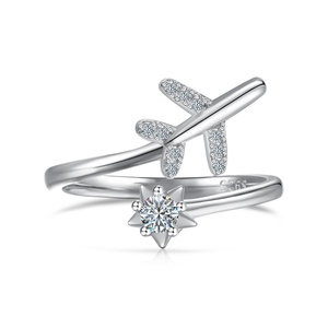 Anello Regolabile Dylam in Argento 925 con Moissanite, Design Minimalista Classico, Motivo Aereo 'Peace & Love' per Donne - Product Image 1