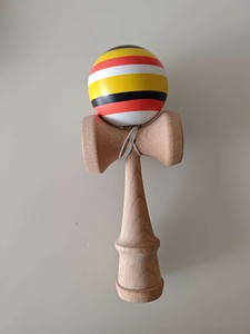 Jeu de Kendama en bois multicolore <span class=keywords><strong>pour</strong></span> toute la famille : idéal <span class=keywords><strong>pour</strong></span> les enfants, les adolescents et les adultes, parfait comme cadeau d'<span class=keywords><strong>anniversaire</strong></span>, favorise la coordination œil-main et l'entraînement des compétences. - Product Image 6