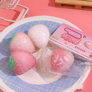 Balle anti-stress souple en forme de fraise à couleurs changeantes pour enfants, jouet sensoriel de décompression pour enfants autistes - Product Image 6