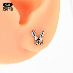 Clous d'oreilles en titane en forme de lapin 6,4 mm G23 ASTM F136 Bijoux de piercing - Product Image 4