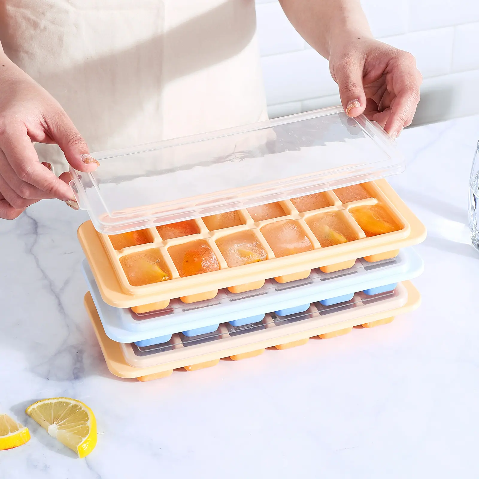 New Arrival BPA Free Dễ Dàng Phát Hành Ice Cube Khuôn Biểu Tượng Tùy Chỉnh Silicone Ice Cube Tray Với Nắp