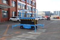 Plateforme de travail élévatrice à ciseaux autopropulsée électrique 8m 10m pour le levage de personnel
