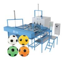 Machine de moulage rotatif automatique pour la fabrication de ballons de football en PVC et ligne de production de ballons de sport