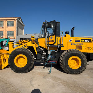 Chargeuse sur pneus minière d'occasion KOMATSU WA380-3 chargeur frontal japon moteur pompe à noyau et moteur 2023 modèle 3 tonnes charge nominale bas prix - Product Image 1
