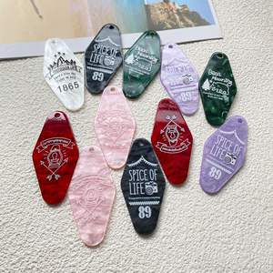 Gepersonaliseerde creatieve mode hotelkamer sleutelhanger vintage retro acryl motel sleutelhanger met sleutelring - Product Image 3
