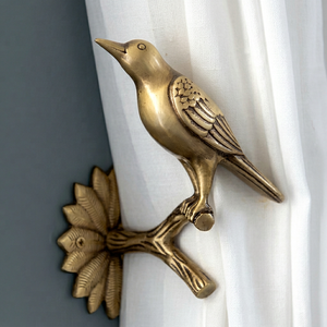 Attache de rideau en laiton antique motif oiseau, quincaillerie décorative pour fenêtre, style traditionnel, crochet à motif animal - Product Image 1