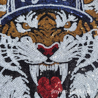 Patchs en sequins brillants exquis en forme de tête de tigre pour sweats à capuche, logo universitaire pour les jours de match, appliques personnalisées en sequins tête de tigre