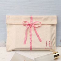 Pochette enveloppe à rabat en microfibre douce, velours et suède, avec logo personnalisé imprimé sur ruban de satin, pour emballage d'extensions capillaires