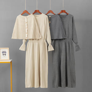 Nouvelle Robe Longue Maxi en Maille Évasée à Col Rond et Manches Longues Boutonnée, Couleur Unie, Ensemble 2 Pièces de Haute Qualité pour Femme avec Châle - Product Image 2