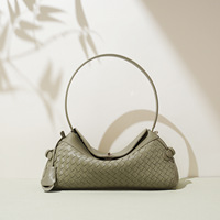 Nouveau sac en cuir véritable tissé de style minimaliste, sac à bandoulière de haute qualité pour les trajets quotidiens, sac bandoulière polyvalent pour femmes