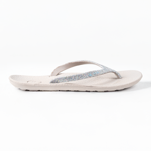 Elegantes Chanclas Plateadas Casuales para Mujer con Plantilla Acolchada para Playa y Vacaciones - Product Image 3