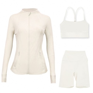 En stock : Ensemble <span class=keywords><strong>de</strong></span> sport trois pièces (short, veste, soutien-gorge dos en Y) pour fitness et yoga, sensation seconde peau - Product Image 4