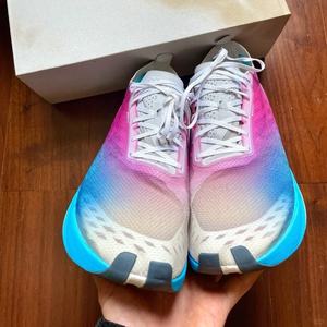 Zapatos Deportivos Casuales Unisex de Alta Calidad Cloud 5 Transpirables Ultraligeros con Aumento de Altura Resistentes al Desgaste de Caña Baja para Correr al Aire Libre - Product Image 3