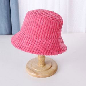 Sombrero de Pescador de Piel para Mujer, Invierno, con Bordado 3D, Casual, para Viajes al Aire Libre, Venta al Por Mayor - Product Image 5