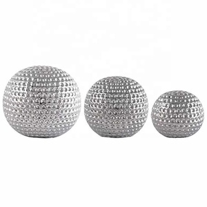 Sphères en métal argenté à fossettes pour l'artisanat - Product Image 1