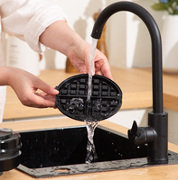 Machine à petit-déjeuner multifonction 3-en-1 : mini-machine à pain, gaufrier et appareil à sandwichs électrique avec plaques amovibles pour un nettoyage facile