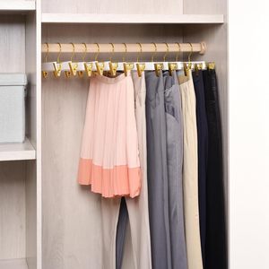 Pantalones vaqueros blancos Pantalones cortos Perchas de <span class=keywords><strong>madera</strong></span> con 2 clips dorados ajustables Colgador de ropa de armario <span class=keywords><strong>para</strong></span> baño y sala de estar - Product Image 6