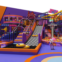 Höhenparcours-Themen-Indoor-Softplay-Spielplatz mit Bällebad für Kinder, kommerzieller Holzspielbereich, echtes Beispielexemplar 50-100