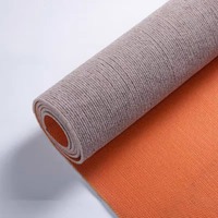 Dalles de moquette modernes de luxe en polyester, fabriquées à la machine, amovibles pour la maison, la salle de bain, la cuisine, l'hôtel