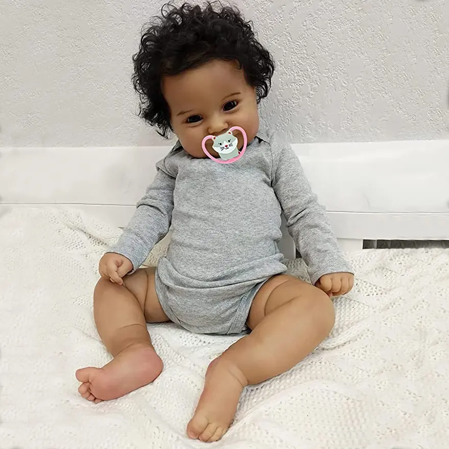 Muñeca Reborn de silicona con ojos recién nacidos, muñeca africana americana con pelo rizado negro