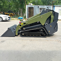 Spedizione gratuita diesel EPA mini skidster skid steer trattore macchine agricole forestali camminare dietro il caricatore skid-steer con attacco