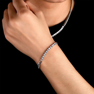 สร้อยข้อมือและสร้อยคอแบบเชื่อมต่อเหล็กเซอร์โคเนียสีไม่ซีดจาง สไตล์ฮิปฮอป เรียบง่าย สไตล์พังก์ คิวบันเชน - Product Image 1