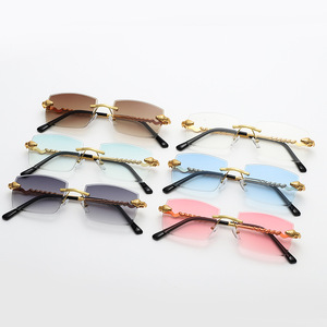 Nouvelles Lunettes de Soleil Élégantes 2022 avec Verres Polygonaux Effet <span class=keywords><strong>Serpent</strong></span>, Monture Métallique Tendance, Lunettes de Soleil Sans Monture en Gros - Product Image 3