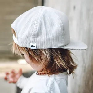 Özel logo nakış ekran baskılı düz snapback düz fatura kadife yaz bebek çocuk yürümeye başlayan çocuk şoför şapkası kap