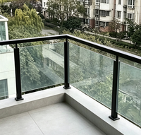 Profil de base en aluminium durable pour verre trempé soumis au vent sur passerelles côtières, plateformes et escaliers ouverts