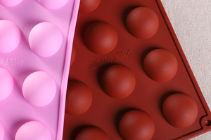Moule de cuisson en silicone semi-sphérique à 15 cavités pour bombes au cacao, gâteaux, gelées, puddings, dômes et mousses – Vente en gros personnalisée - Product Image 4