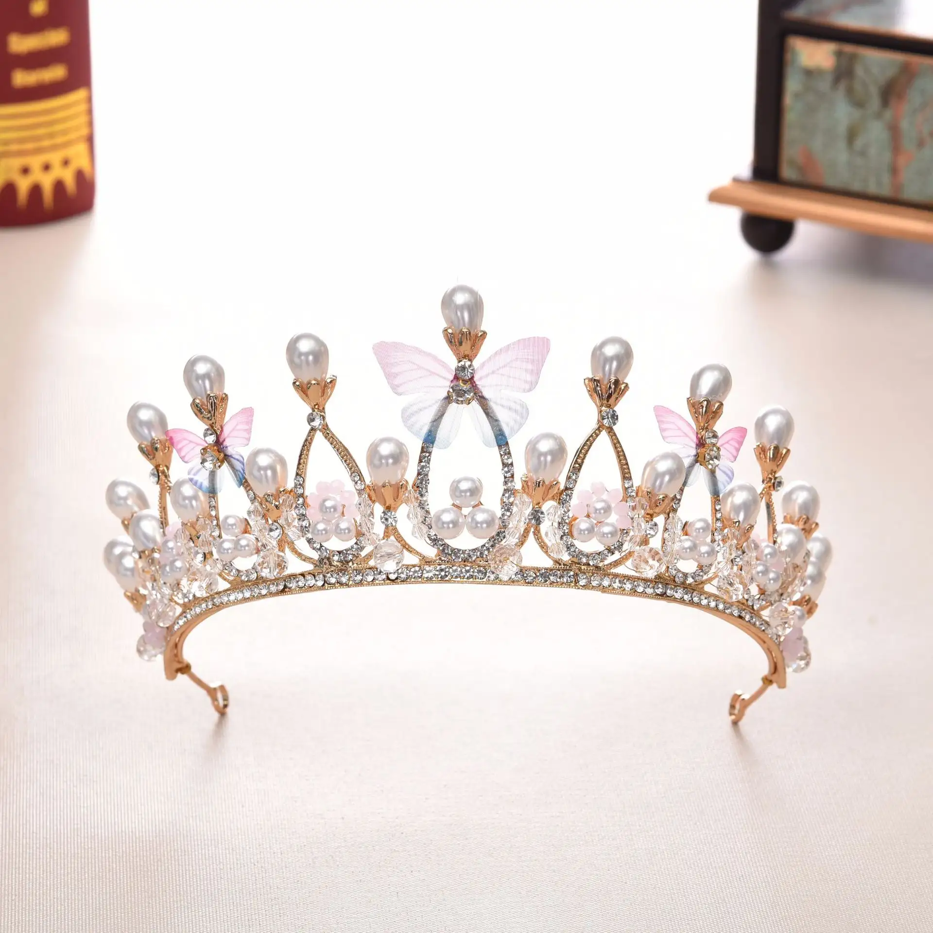 Di alta qualità Di Lusso Della Principessa di cristallo corona Nuziale di Spettacolo gold crown Diademi di Perle farfalla Corona per la cerimonia nuziale XL627A