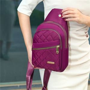 Bolso de pecho minimalista para mujer, resistente al agua, con patrón de diamantes morados, bandolera para uso diario - Product Image 1