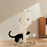 Poteau à gratter et tour jouet en bois 2 en 1 avec corde en sisal et boule suspendue pour arbre à chats actif