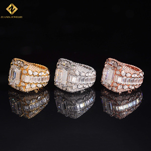 ZUANFA JEWELRY Anillo de Hombre Chapado en Oro con Moissanita VVS en Forma de Esmeralda S925, Engaste Pavé, Joyería de Lujo Unisex para Fiesta, Anillo de Rapper - Product Image 3