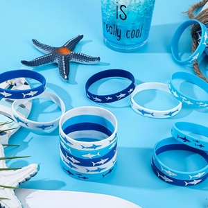 Pulseras de Silicona con Diseño de Tiburón Personalizadas al por Mayor, Pulseras Promocionales con Temática Marina para Fiestas de Cumpleaños Infantiles, Regalos para Baby Shower - Product Image 4