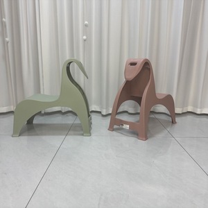 Chaise de dossier Marzen, chaise en plastique antidérapante, <span class=keywords><strong>fauteuil</strong></span> pour enfants, tabouret de salon, durable, sensation internet - Product Image 1