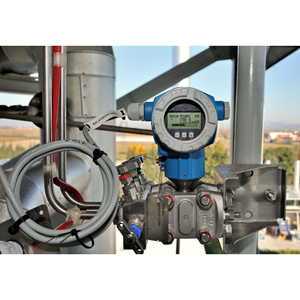 Sensor Ceraphire Digital E+H PMP71 Nuevo, Precisión del 0.025% para Nivel de Gas, en Stock - Product Image 3