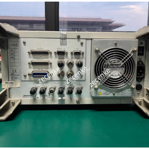 Analizador de espectro Advantest R3267 8GHz usado - Product Image 2