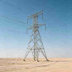 Torre a traliccio angolare zincata pesante con strato di zinco spesso per uso a lungo termine - Product Image 1