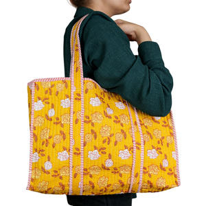 2024 bolso de mano grande de algodón acolchado ecológico personalizado para mujer de moda hombro compras llevar invierno verano personalizado primavera - Product Image 4