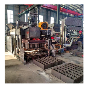 Macchina per Mattoni Senza Pallet QMJ12A, Macchinario Mobile per Produzione di Blocchi Cavi in Cemento Vibrato e Pavimentazione - Product Image 3