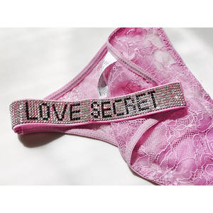 Damen Spitze Buchstaben-Strass-Höschen Tiefer Bund Sexy Floral Spitze Tanga G-String Damen Sexy Unterwäsche G-String - Product Image 3