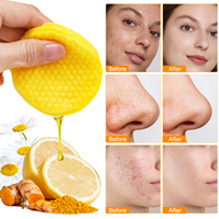 50 unidades de almohadillas limpiadoras faciales de cúrcuma y ácido kójico de marca privada