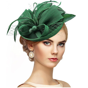 Nouveau produit phare : Chapeau d'hiver rétro élégant pour femme, en coton 100%, idéal pour les courses de chevaux et les festivals, avec une touche de plume. - Product Image 3