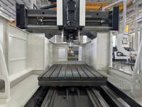 Centre d'usinage à portique CNC 5 axes GMC3014 Centre d'usinage CNC à portique Fraiseuse CNC