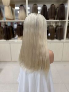 <span class=keywords><strong>Perruque</strong></span> Sheitel <span class=keywords><strong>juive</strong></span> lisse blond cendré, <span class=keywords><strong>perruque</strong></span> en cheveux humains à nœuds simples avec dessus en dentelle, <span class=keywords><strong>perruque</strong></span> casher modeste et invisible, vente en gros - Product Image 4